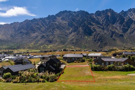 Photo of property in 33 Cunninghams Drive, Jacks Point, Queenstown, 9371