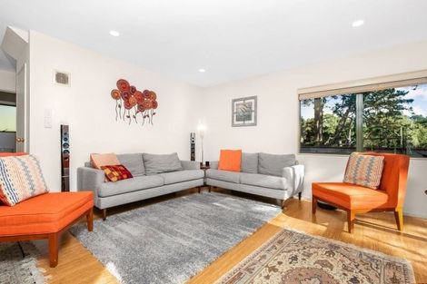 Photo of property in 1/24 Capilano Place, Glenfield, Auckland, 0629