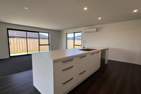 Photo of property in 132 Shillingford Boulevard, Rolleston, 7615