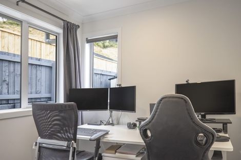 Photo of property in 16 Schooner Drive, Whitby, Porirua, 5024