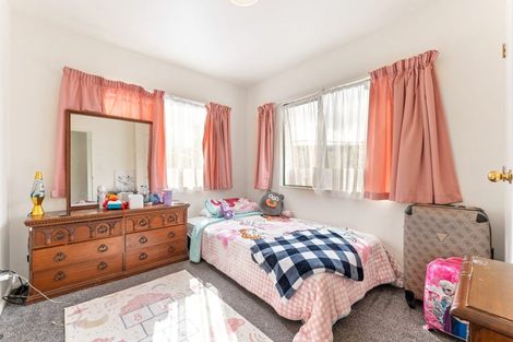 Photo of property in 59k Astley Avenue, New Lynn, Auckland, 0600