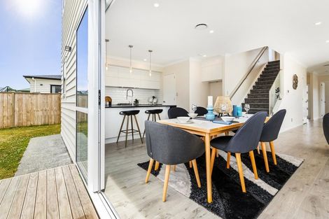 Photo of property in 30 Jane Maree Road, Kumeu, 0810