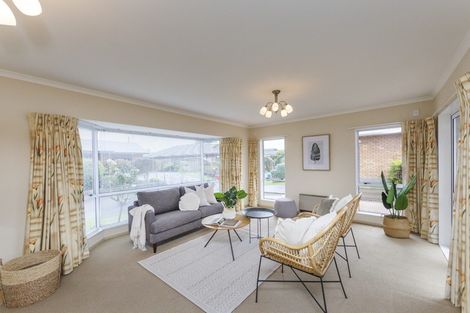 Photo of property in 10 Saint Pauls Court, Highbury, Palmerston North, 4412