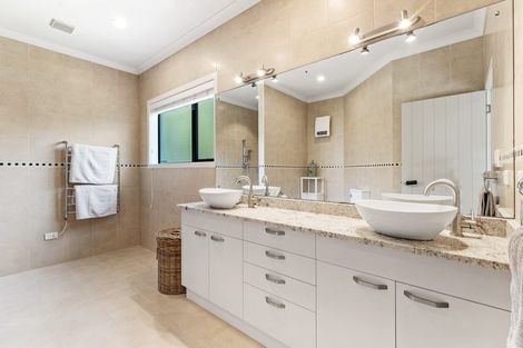 Photo of property in 22 Glamis Avenue, Manly, Whangaparaoa, 0930