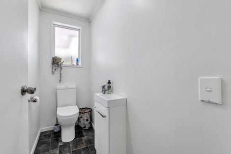 Photo of property in 6a Shaldon Crescent, Blagdon, New Plymouth, 4310