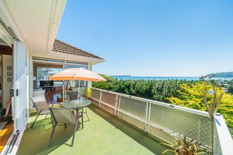 Photo of property in 28 Taupo Crescent, Plimmerton, Porirua, 5026