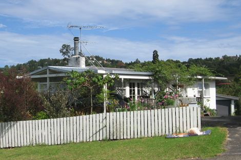 Photo of property in 9 Ragley Street, Titirangi, Auckland, 0604