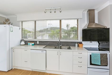 Photo of property in 84 Wharf Road, Clarks Beach, Pukekohe, 2679