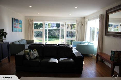 Photo of property in 13 Hardwicke Street, Sumner, Christchurch, 8081