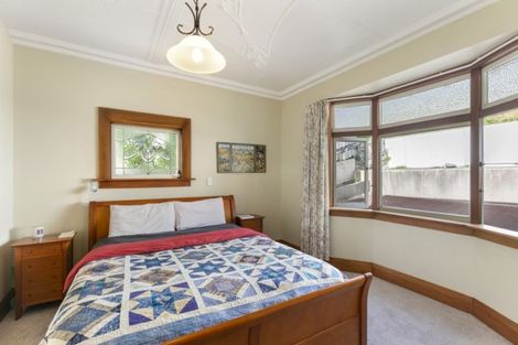 Photo of property in 100 Creswick Terrace, Northland, Wellington, 6012