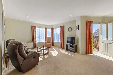 Photo of property in 74 Tawavale Street, Pukehangi, Rotorua, 3015