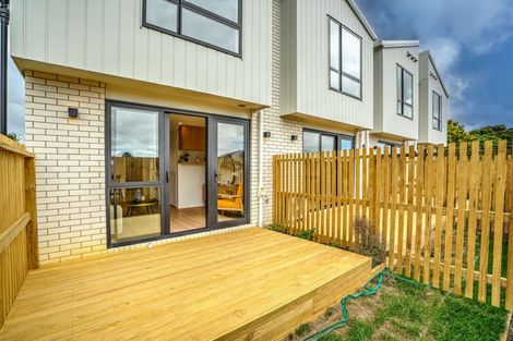 Photo of property in 58c Widmore Drive, Massey, Auckland, 0614