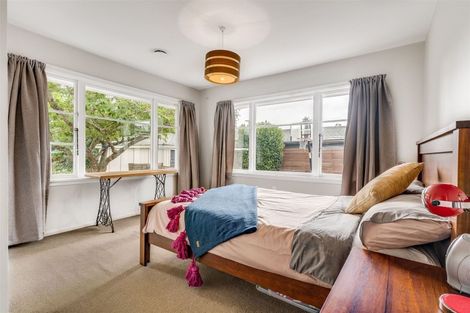 Photo of property in 33 Manor Place, Bryndwr, Christchurch, 8053