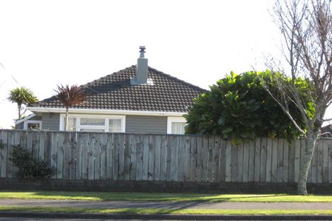 Photo of property in 40 Lismore Street, Strandon, New Plymouth, 4312