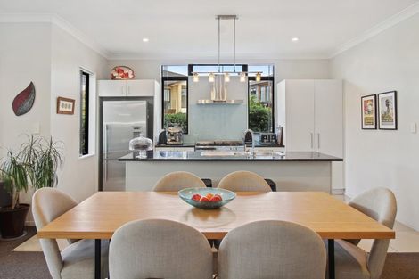 Photo of property in 22 Midhurst Avenue, Henderson, Auckland, 0612