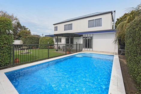 Photo of property in 24 Saint Hill Lane, Havelock North, 4130