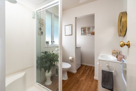 Photo of property in 4 Jacobsen Lane, Ngaio, Wellington, 6035