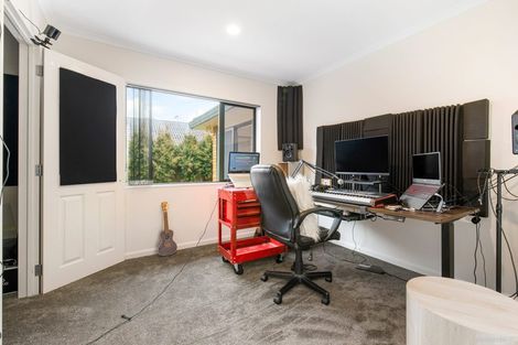 Photo of property in 12 Brittas Place, East Tamaki, Auckland, 2016