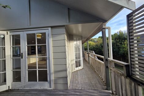 Photo of property in 67 Redoubt Road, Goodwood Heights, Auckland, 2105
