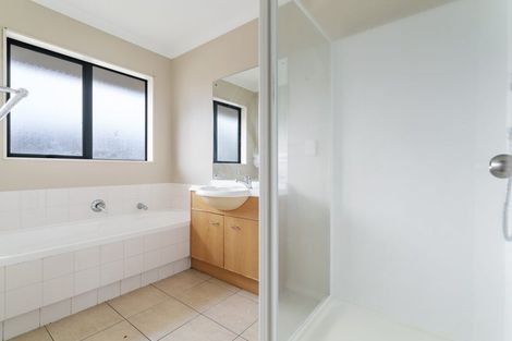 Photo of property in 52 Saralee Drive, Manurewa, Auckland, 2105