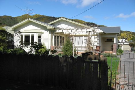 Photo of property in 36 Saint Ronans Avenue, Waterloo, Lower Hutt, 5011