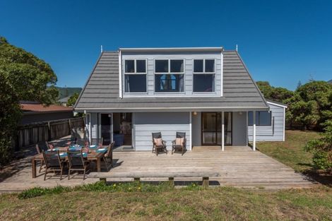 Photo of property in 91 Field Way, Waikanae Beach, Waikanae, 5036
