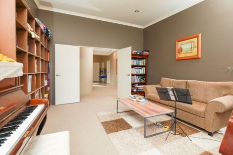 Photo of property in 13 Gibbston Close, Huntington, Hamilton, 3210