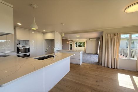 Photo of property in 4 Astor Place, Orewa, 0931