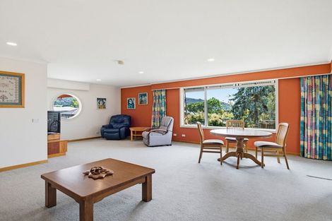 Photo of property in 25 Barraud Place, Pukehangi, Rotorua, 3015