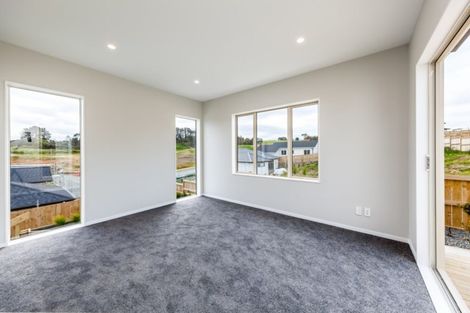 Photo of property in 11 Franheim Crescent, Orewa, 0931