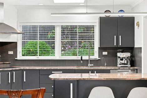 Photo of property in 199 Chelsea View Drive, Chatswood, Auckland, 0626