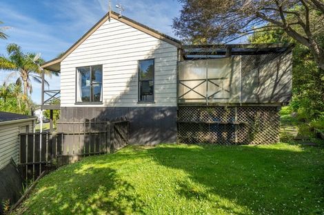 Photo of property in 7 Eagleson Street, Northcross, Auckland, 0632
