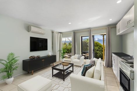 Photo of property in 24 Sainsbury Road, Fernhill, Queenstown, 9300