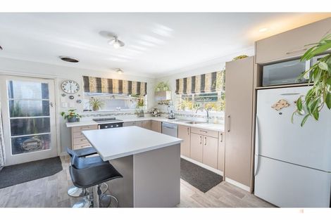Photo of property in 1 Regent Street, Waimate, 7924