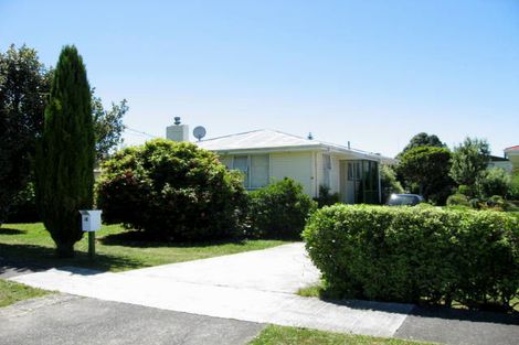 Photo of property in 32 Whanga Crescent, Titahi Bay, Porirua, 5022