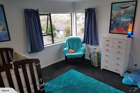 Photo of property in 2/10 Tiri View Place, Waiake, Auckland, 0630