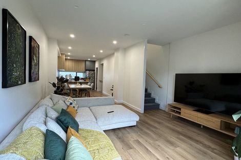 Photo of property in 16 Parkwood Avenue, Westgate, Auckland, 0614