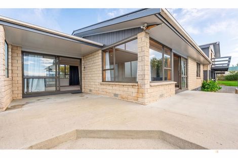 Photo of property in 12 Timaru Road, Waimate, 7924