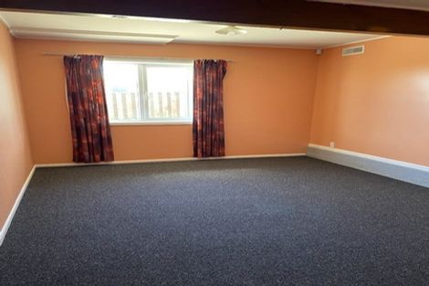 Photo of property in 7 Carluke Street, Paparangi, Wellington, 6037