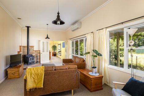 Photo of property in 46 Takiroa Street, Urenui, 4375