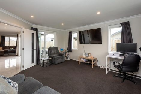 Photo of property in 67 Kippenberger Avenue, Rangiora, 7400