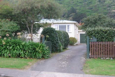 Photo of property in 11 Winara Avenue, Waikanae, 5036