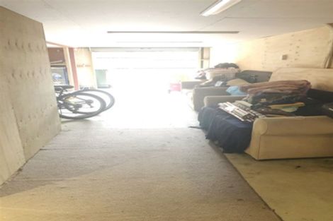 Photo of property in 17 Beverly Place, New Lynn, Auckland, 0600