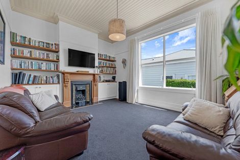 Photo of property in 44 Mozeley Avenue, Devonport, Auckland, 0624