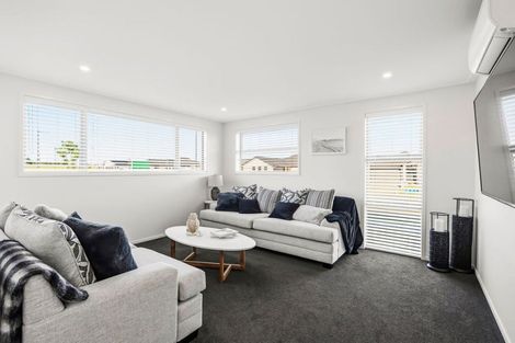 Photo of property in 1 Kaurinui Crescent, One Tree Point, 0118