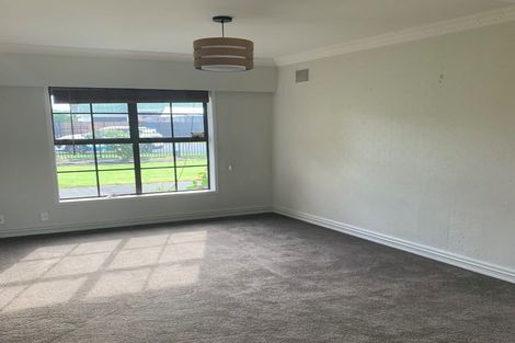 Photo of property in 35 Poaka Avenue, Dinsdale, Hamilton, 3204