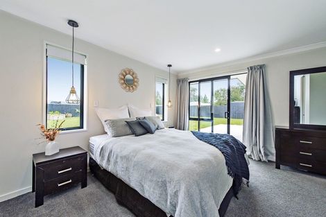 Photo of property in 8 Suffolk Drive, Kirwee, 7571