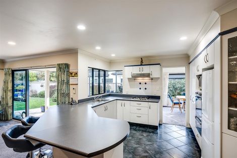 Photo of property in 17 Malbec Way, Greenmeadows, Napier, 4112