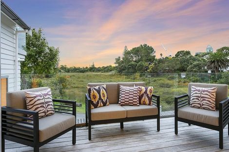 Photo of property in 42 Harley Close, Hauraki, Auckland, 0622