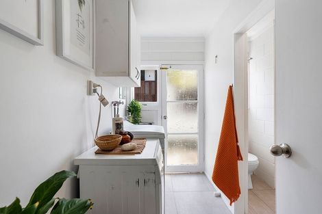 Photo of property in 2/131 Mokoia Road, Birkenhead, Auckland, 0626